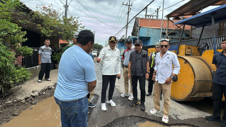 Bupati Sidoarjo Sidak Jalan Rusak di Kureksari, Target Perbaikan Sebelum Lebaran 5 Bupati Sidoarjo Sidak Jalan Rusak di Kureksari, Target Perbaikan Sebelum Lebaran