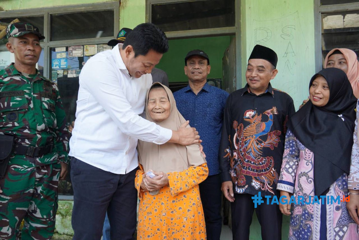 Bupati Subandi Sisir Rumah Warga Tak Layak Huni, Dua Rumah Segera Direnovasi 2 Bupati Subandi Sisir Rumah Warga Tak Layak Huni, Dua Rumah Segera Direnovasi