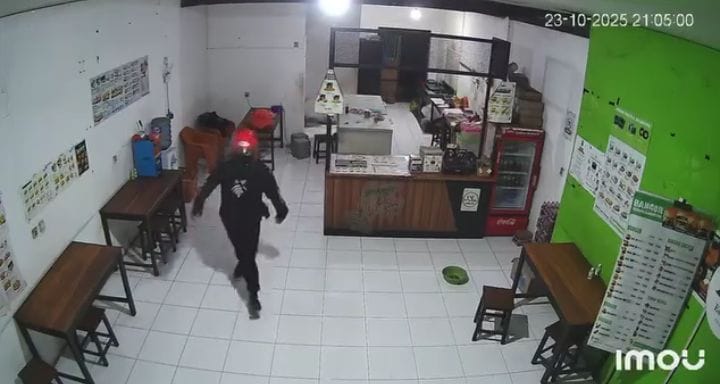 Ponsel Dicuri, Seluruh Data Pelanggan Hilang 8 IMG 20251025 WA0052