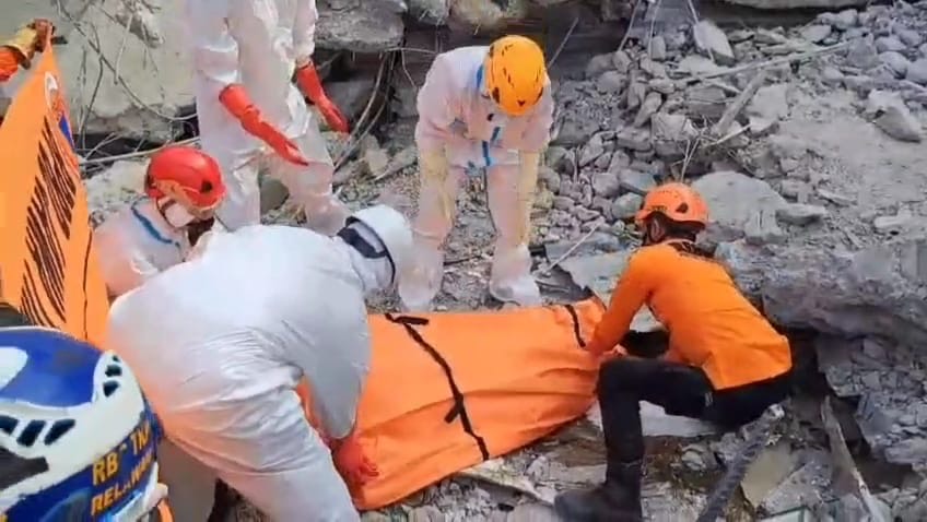 f3215e94 b748 40d5 9c5e 34a7c81ee239