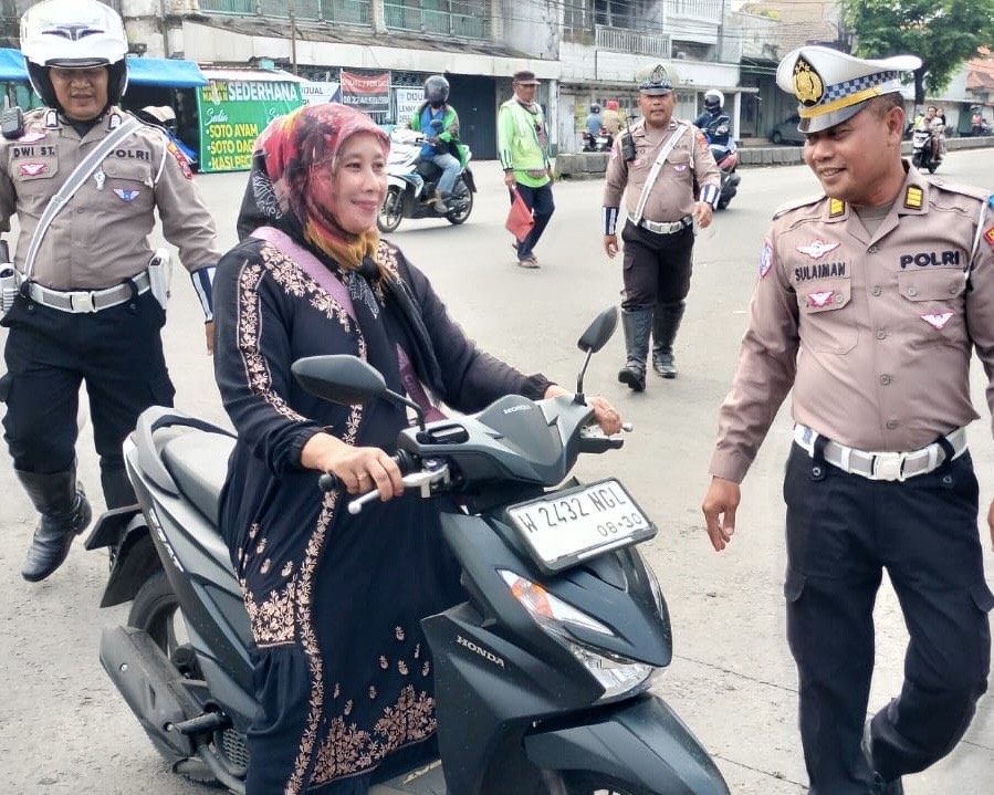 79ae71e3 fda0 47d6 8795 caedc4a2102d