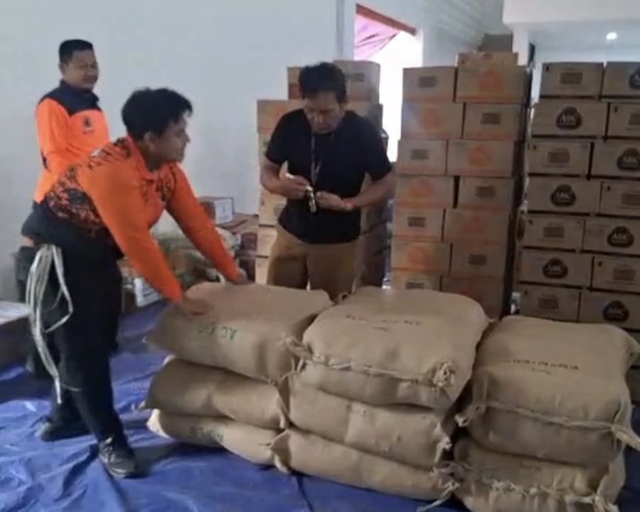 Pemprov Jatim Perpanjang Posko Peduli Bencana Sumatera–Aceh hingga Sepekan ke Depan 1 a8122eab 76ba 477b b69b 68d66c2d2d99
