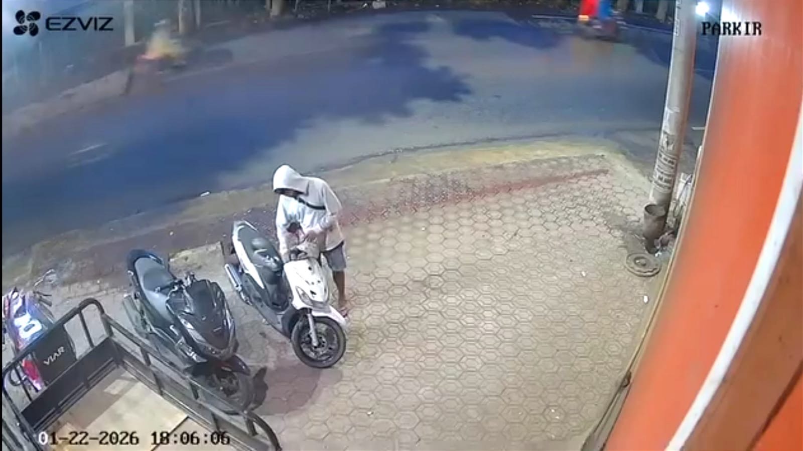 08eaf9e2 1189 425d ba66 c5a9b95df10b