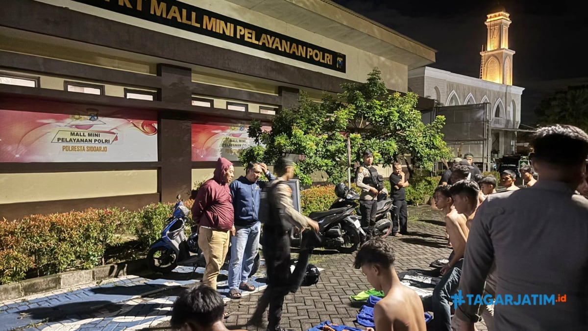 Polresta Sidoarjo Amankan Belasan Remaja Beratribut Perguruan Silat