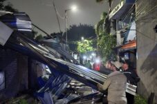 Bengkel Las Berfungsi Sebagai Rumah Roboh, Tutup Jalan Alternatif ke Surabaya 14 IMG 20260119 WA0056 scaled