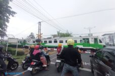 20 Perlintasan Kereta Api di Sidoarjo Belum Dijaga, Pengendara Diminta Waspada