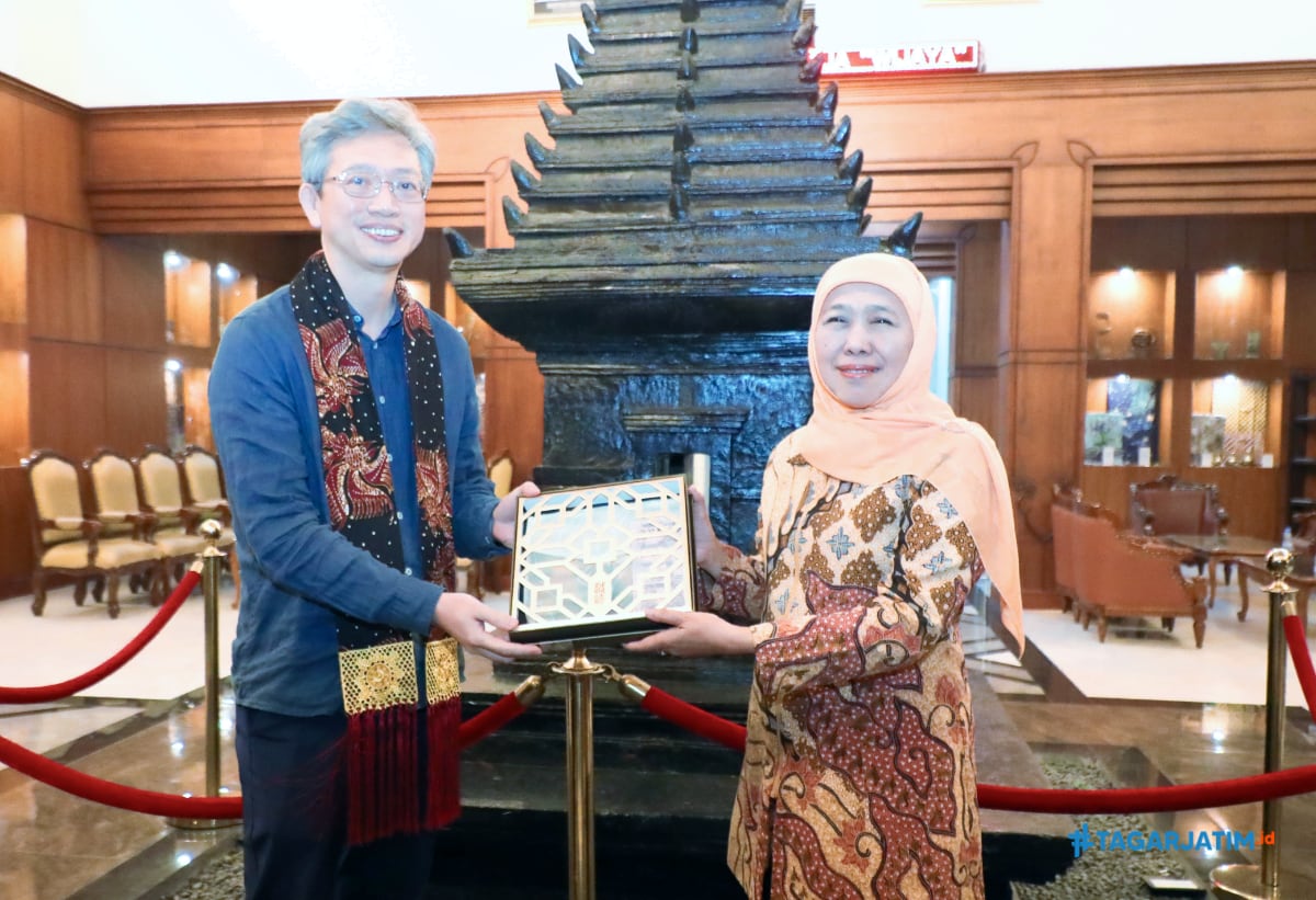 Khofifah dan Dubes Tiongkok Bahas Rencana Pembangunan Pabrik Melamin Terbesar di Gresik 10 Khofifah dan Dubes Tiongkok Bahas Rencana Pembangunan Pabrik Melamin Terbesar di Gresik