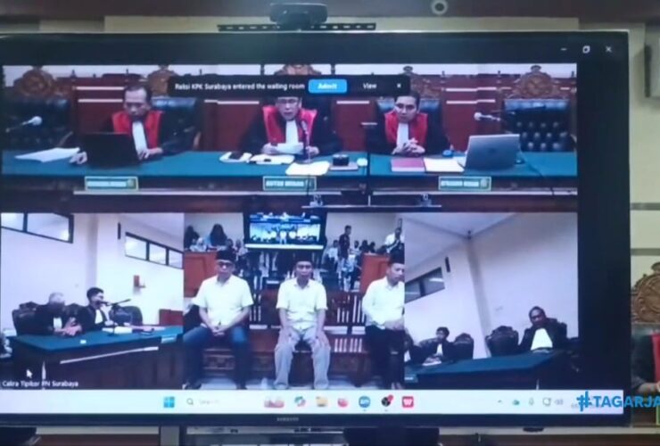 Hakim Vonis Bersalah Tiga Eks Kades Kediri dalam Kasus Rekayasa Rekrutmen Perangkat Desa 3 Hakim Vonis Bersalah Tiga Eks Kades Kediri dalam Kasus Rekayasa Rekrutmen Perangkat Desa