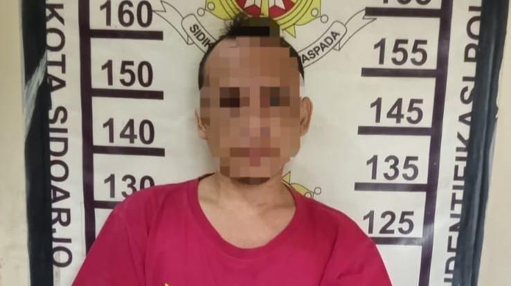 Pria di Taman Sidoarjo Bacok Kakak Kandung dengan Parang, Korban Luka Parah 7 a122f057 7b9b 4900 bc84 89531bd81812