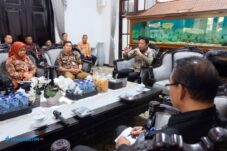 Bupati Sidoarjo Siapkan Revitalisasi Pasar Tradisional demi Saingi Toko Modern