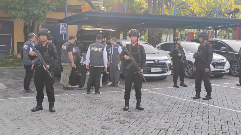 Penggeledahan Kasus Impor Ponsel Ilegal, Polisi Sita Rp165 Juta dan Dokumen Aset dari Rumah Importir 8 IMG 20260624 231046