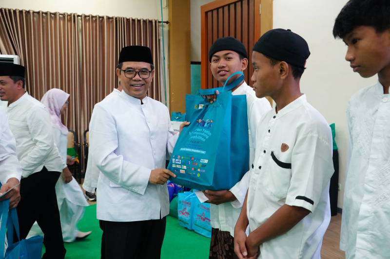 Kemenag Jatim Salurkan 35.835 Paket Santunan Anak Yatim dan Disabilitas di Sidoarjo 5 IMG 20260625 213121
